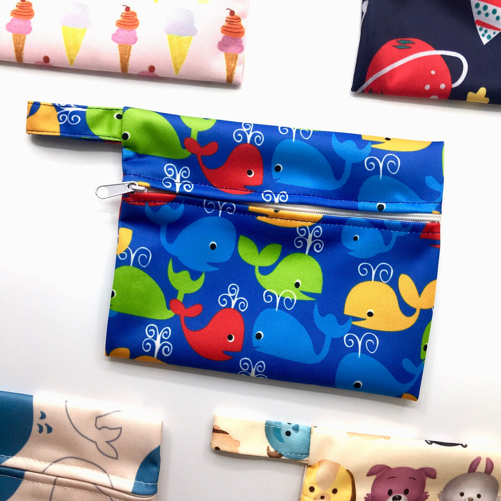 Mini Wetbag - Colorful Whales